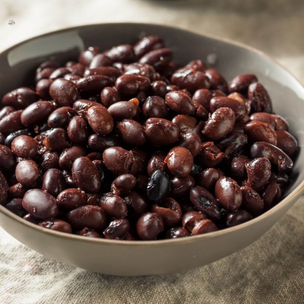 10 Vegan Foods High in Iron for a Healthy Diet 6 Black Beans
